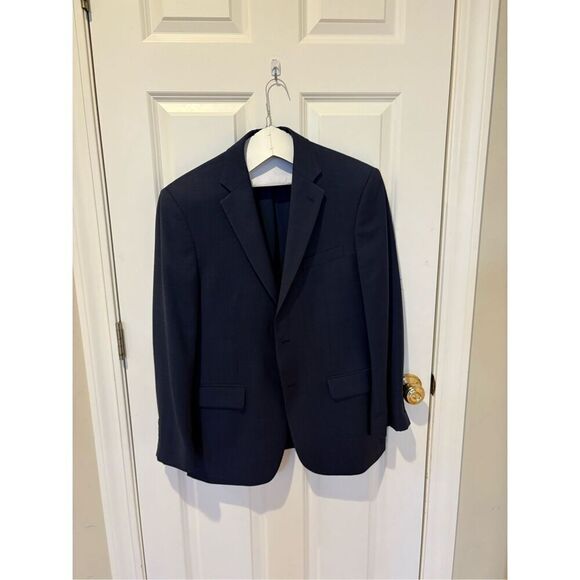 Jos A. Banks Men’s 2 Piece Suit, size 39 - Picture 1 of 16